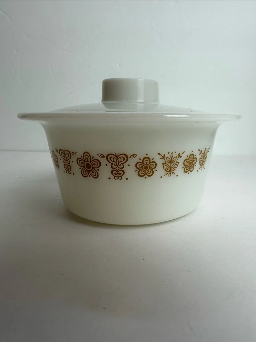Vintage Pyrex Butterly Gold Butter Tub With Lid Milky White Gold Flowers #75